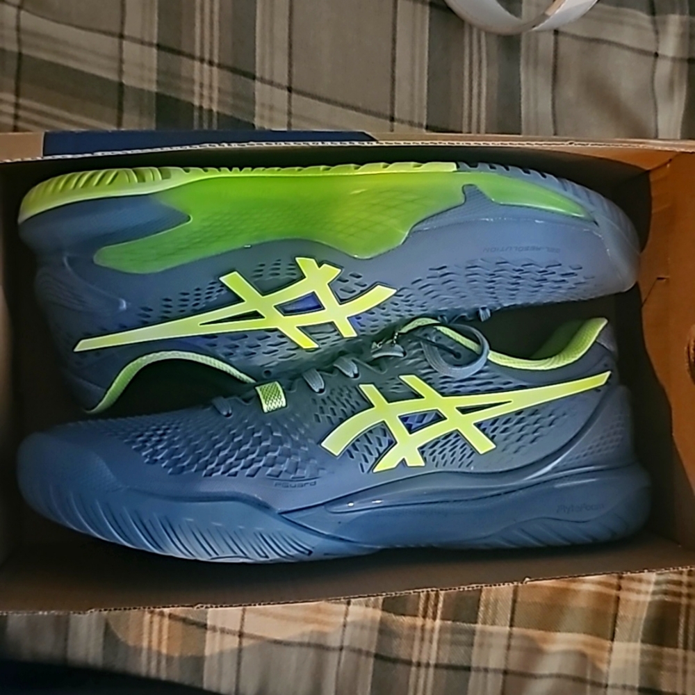 Asics Resolution 9, size 10